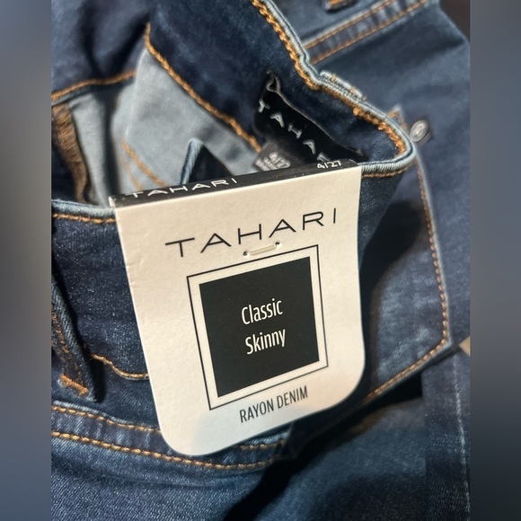 Tahari Jeans Classic Skinny Rayon Denim Size 4/27 - Picture 3 of 9